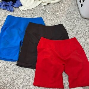 Aurola Seamless Workout Shorts 3pk (Red, blue and Espresso Brown)